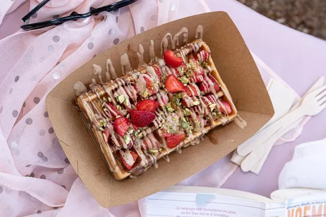 Fresh waffle at Chanté